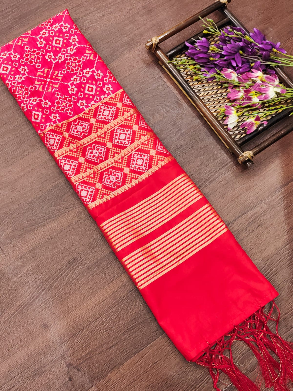 DEVANGI Fashion Women's Floral Silk Blend Patola Woven Dupatta