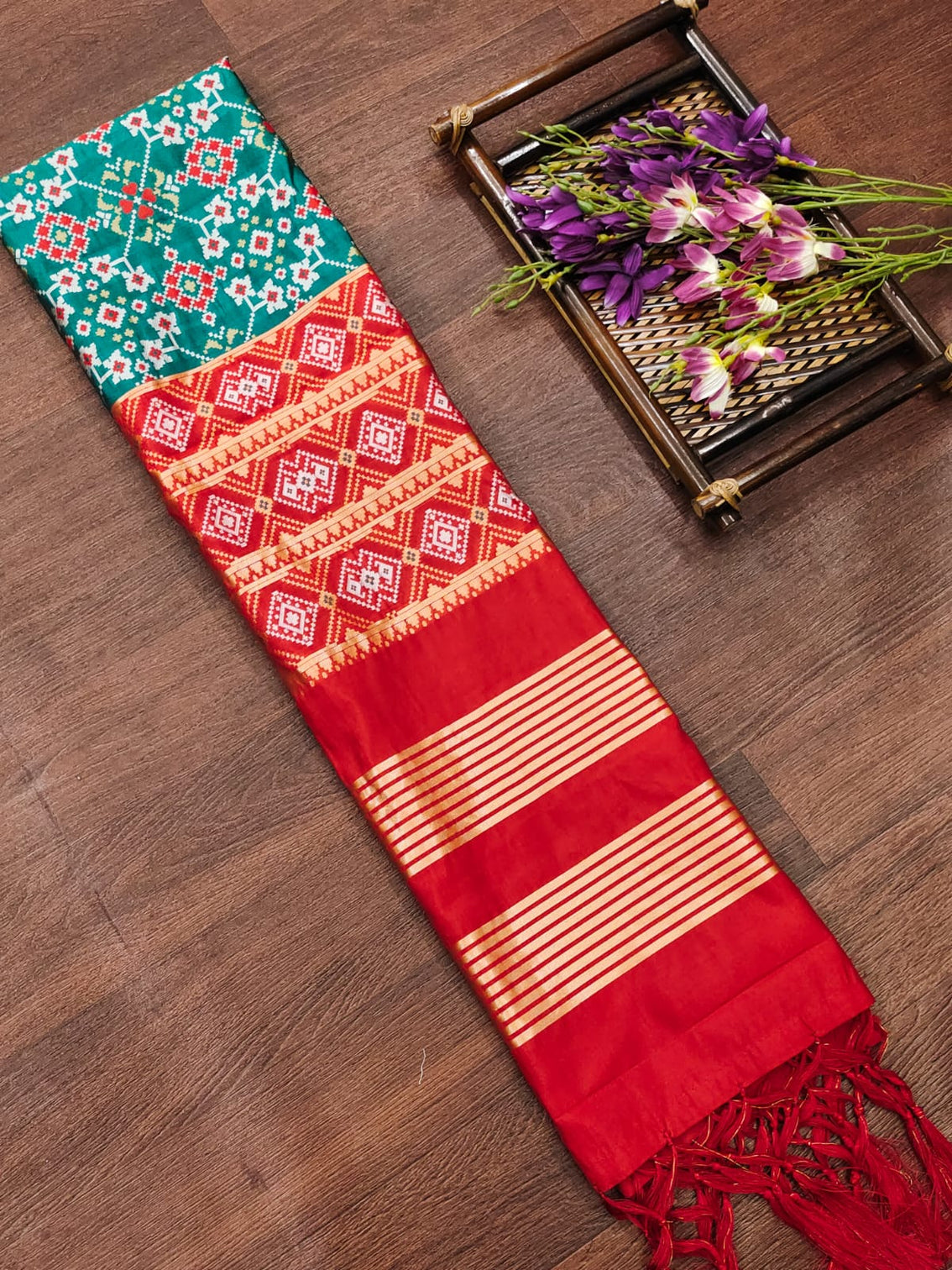 DEVANGI Fashion Women's Floral Silk Blend Patola Woven Dupatta