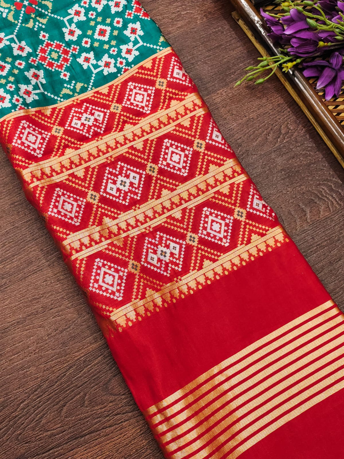 DEVANGI Fashion Women's Floral Silk Blend Patola Woven Dupatta